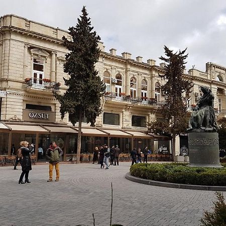 Bristol Hotel Baku Bagian luar foto