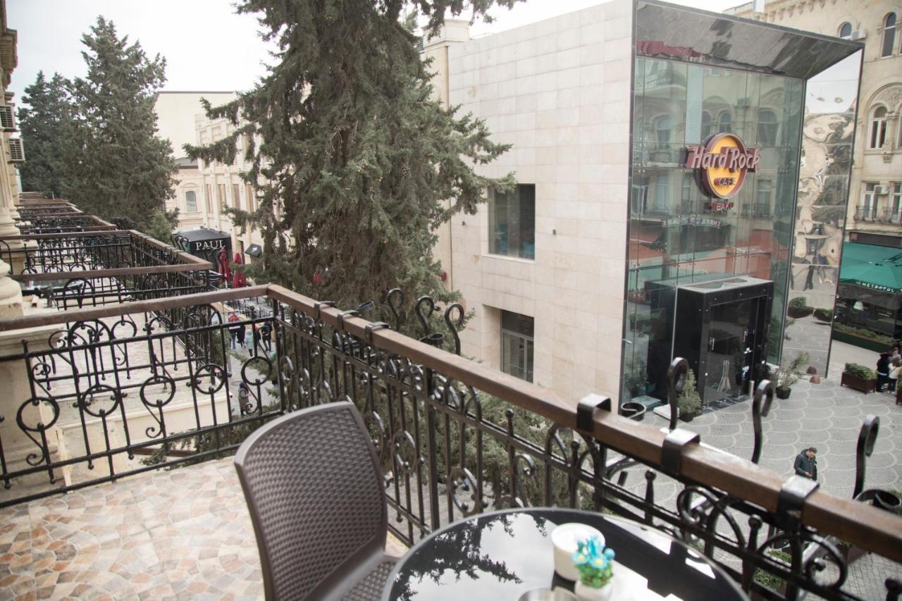 Bristol Hotel Baku Bagian luar foto